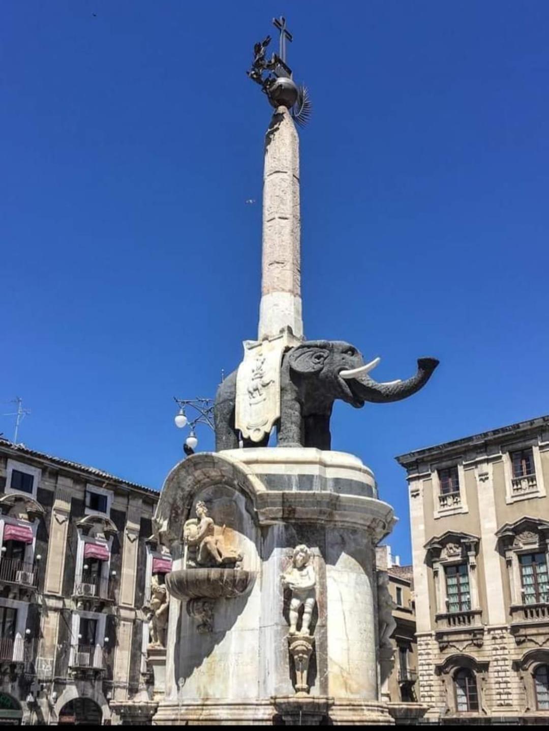 مبيت وإفطار كاتانيا Al Punto Giusto المظهر الخارجي الصورة